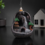 Incensário Cascata Portal Zen com Casa na Montanha